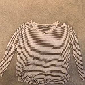 American Eagle Long Sleeve T-Shirt